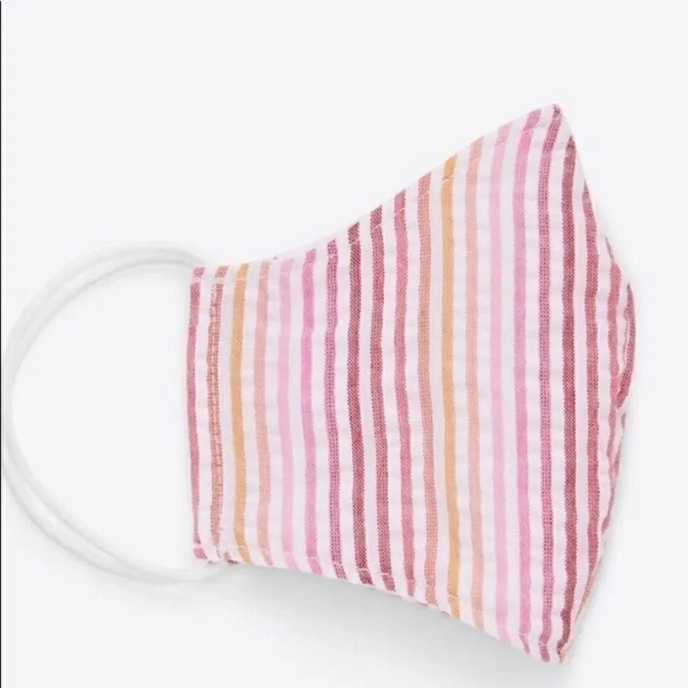 Bundle Face Mask in Pink Seersucker Ipsy bag